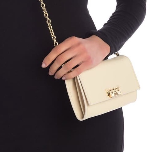 Zac Zac posen earths leather Wallet on a chain new with tag and dust bag - Picture 3 of 11